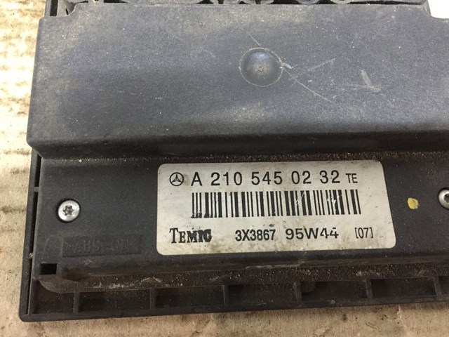 Регулятор оборотів вентилятора A2105450232 MERCEDES