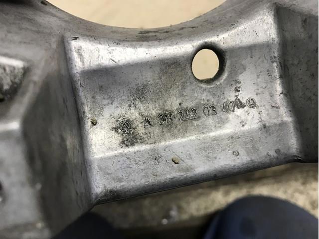 Кронштейн подушки КПП A2112420340 MERCEDES