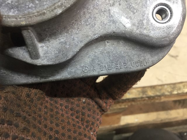 Опора стійки амортизатора переднього A2123230020 MERCEDES