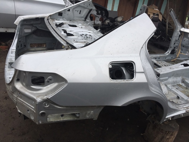 Крило праве заднє A2126300421 MERCEDES