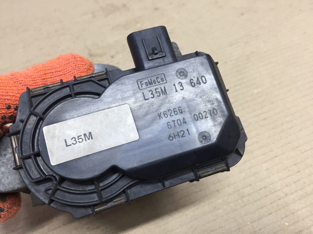 Дросільна заслінка в зборі L35M13640 MAZDA