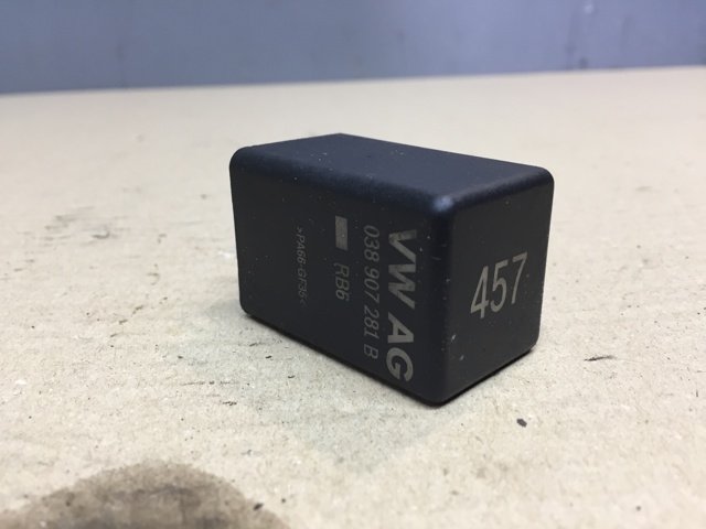 Реле свічок накалу 038907281B VAG
