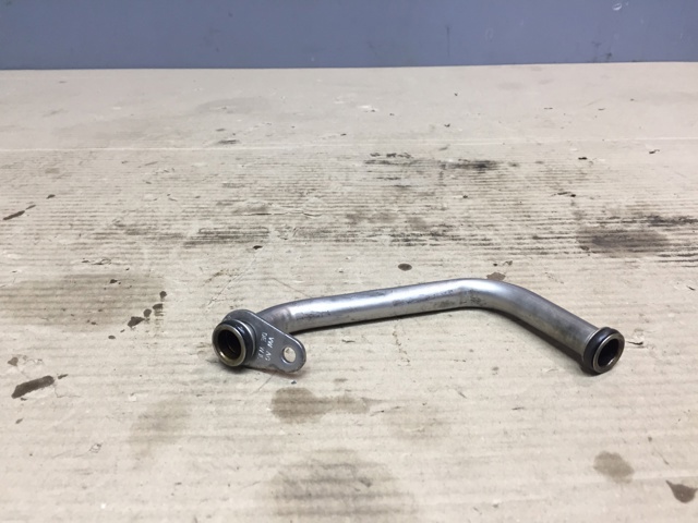 Трубка/шланг відводу масла від турбіни 03F145735C VAG