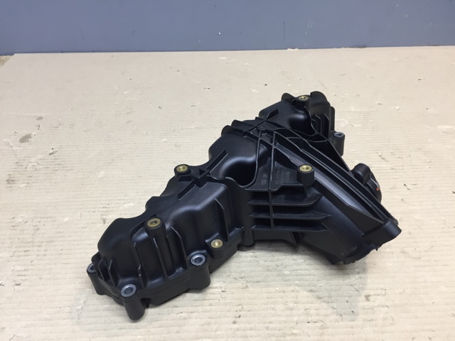 Колектор впускний 03L129711AF VAG