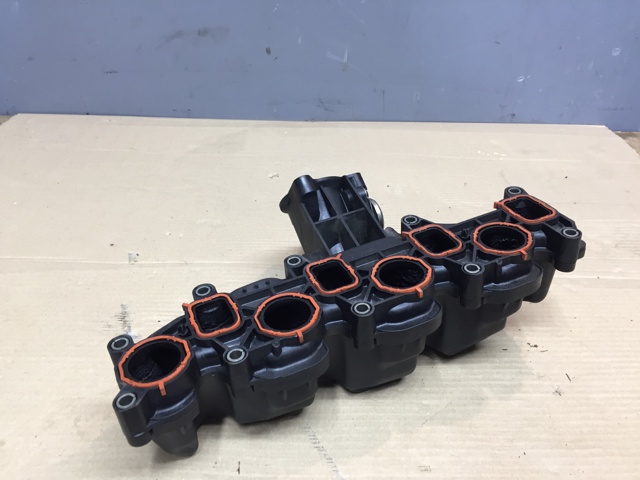 Колектор впускний 03L129711AL VAG