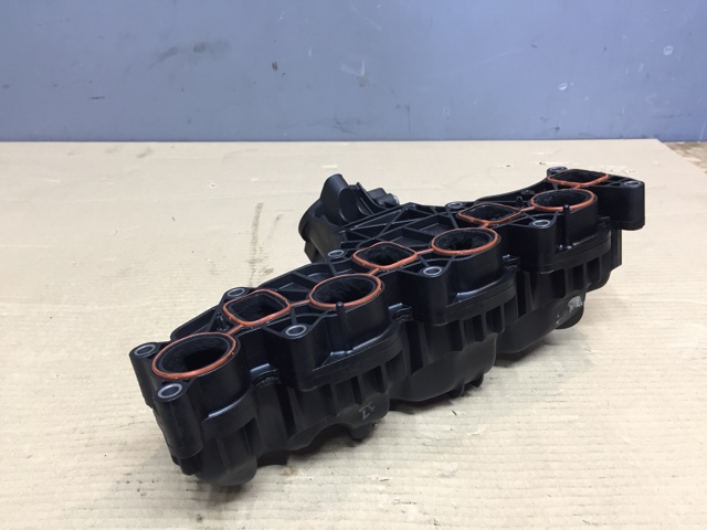 Колектор впускний 03L129711BA VAG