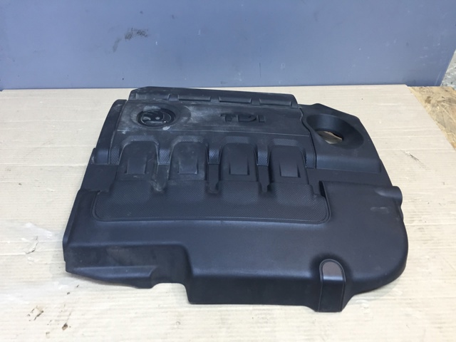 Екран двигуна 04L103925T VAG