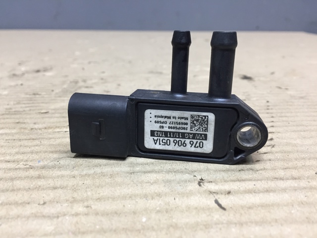 Датчик тиску вихлопних газів 076906051A VAG