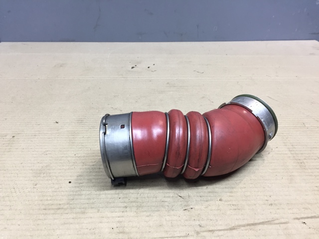 Трубка, що нагнітається 11617799873 BMW