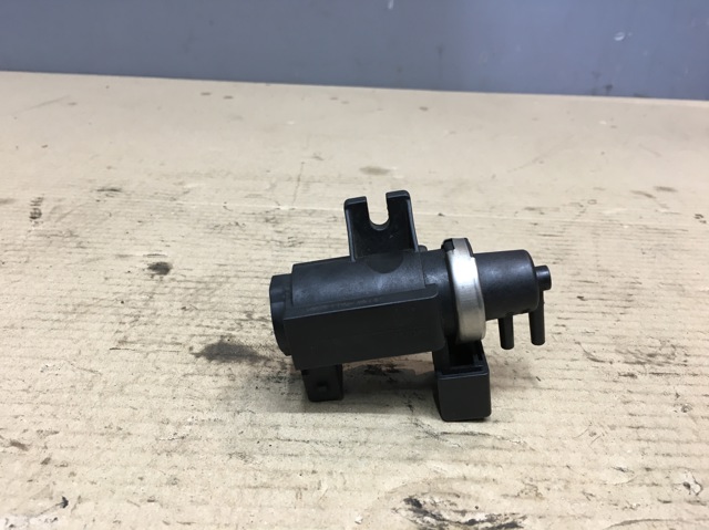 Перетворювач тиску (соленоїд) наддуву / EGR 11742247906 BMW