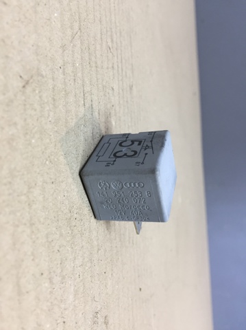 Блок управління вентилятором 141951253B VAG