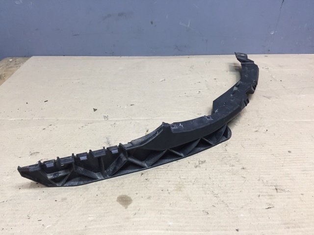Напрямна переднього бампера, права 1Z0807184D VAG