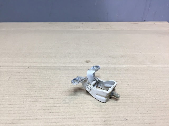 Петля скла ляди 1Z5827302D VAG