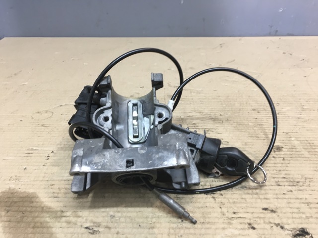 Замок запалювання 32321095824 BMW