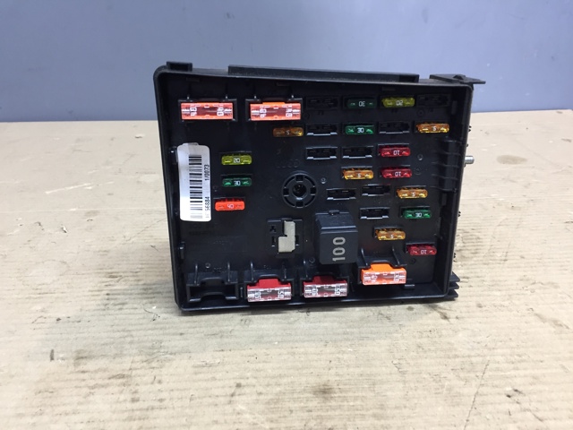 Корпус запобіжників 3C0937125A VAG