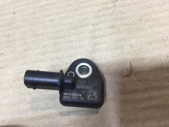 Датчик Айрбег передній 3Q0959351 VAG