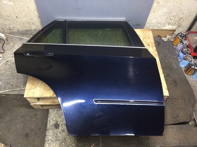 Двері задні в зборі 41527261482 BMW