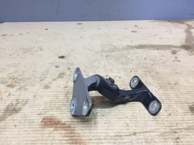 Петля заднього борту 41627170918 BMW
