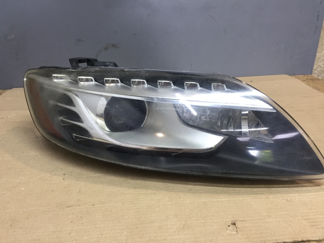 Фара передня права 4L0941004AL VAG