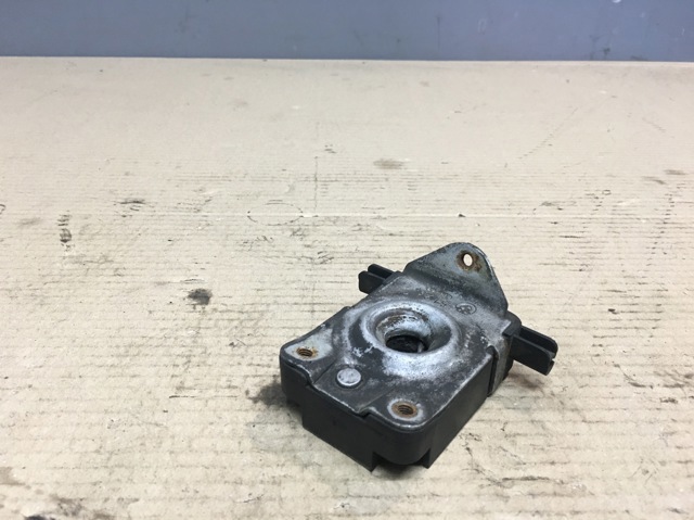 Замок кришки капота 51238203859 BMW