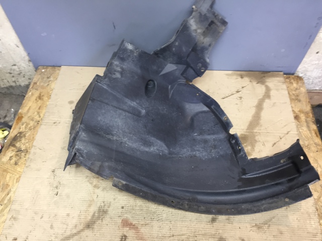 Підкрилок переднього крила, лівий задній 51717169413 BMW