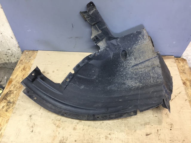 Підкрилок переднього крила, правий задній 51717169414 BMW