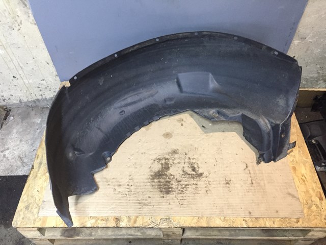 Підкрилок задній правий 51718403060 BMW