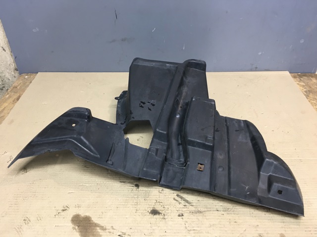 Підкрилок переднього крила, лівий передній 51718408959 BMW
