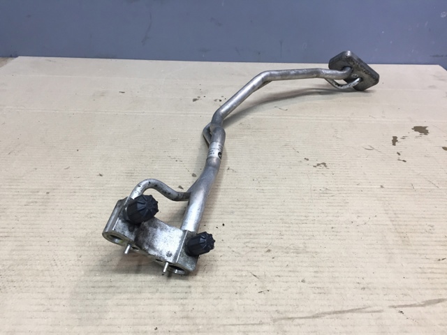 Трубопроводи 64536945725 BMW