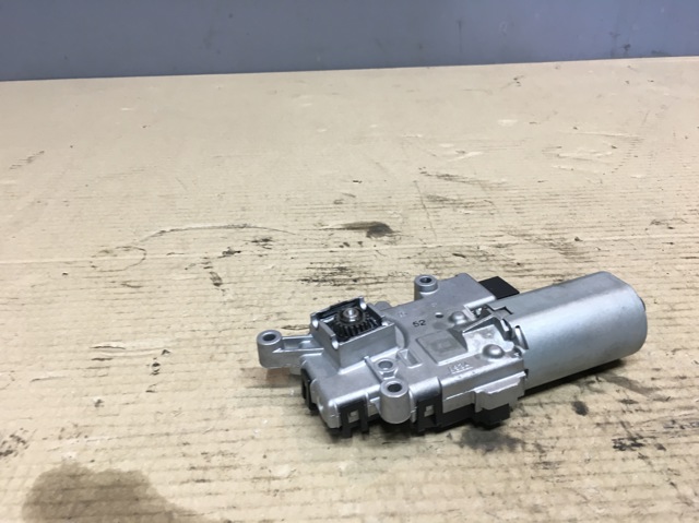 Двигун приводу люка 67616922652 BMW