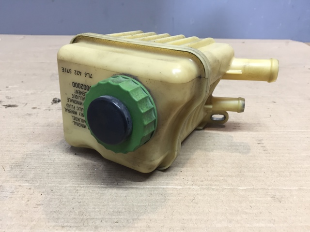 Бачок і трубопроводи 7L6422371E VAG