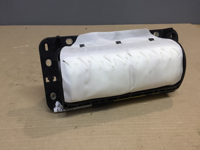 Установка подушки безпеки пасажира 7P5880204 VAG