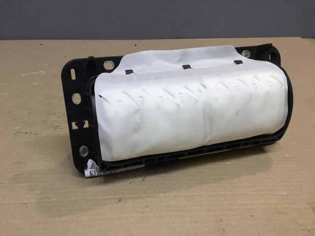 Установка подушки безпеки пасажира 7P5880204 VAG