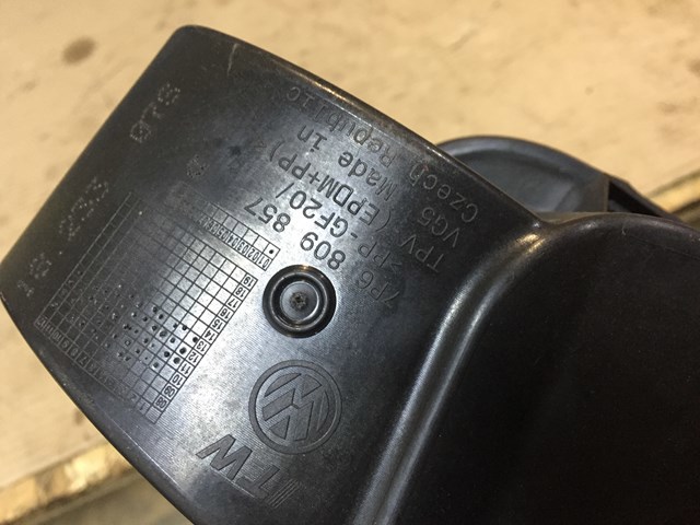 Горловина паливного бака 7P6809857 VAG