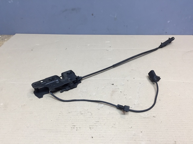 Замок капота 8K0823509F VAG