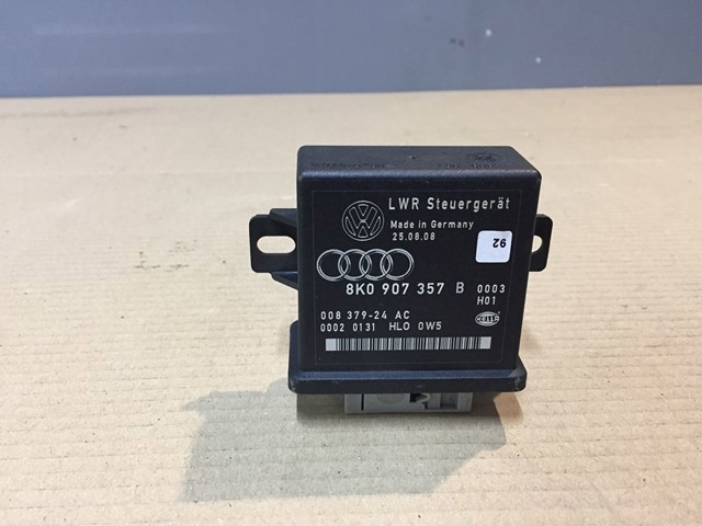 Кнопка коректора фар 8K0907357B VAG