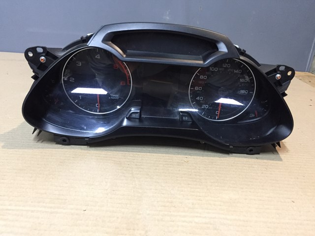 щиток приладу 8K0920980B VAG