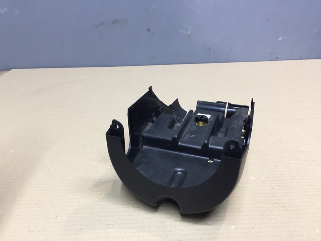 Захисний кожух кермового механізму 8K0953512E6PS VAG
