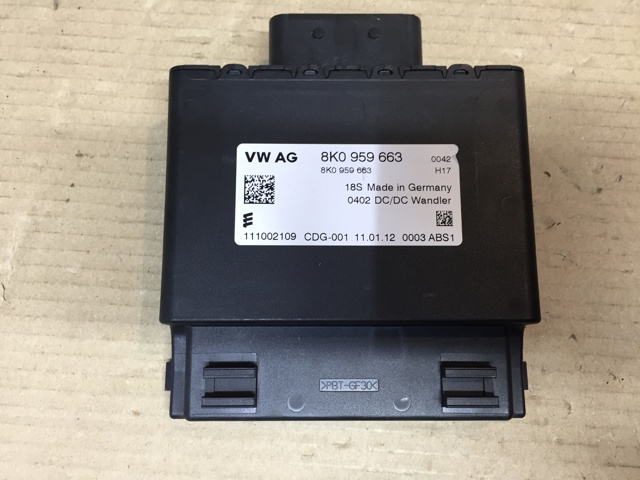 Стабілізатор напруги 8K0959663 VAG