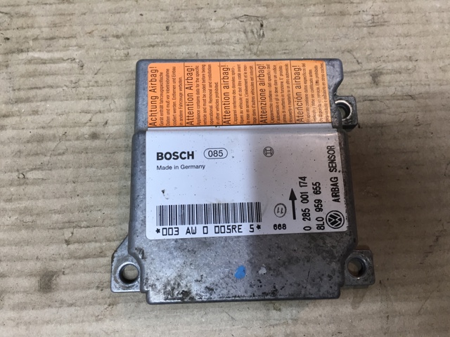 Блок управління airbag 8L0959655 VAG