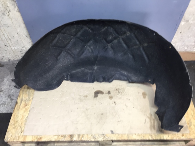 Підкрилок задній лівий 95850497100 PORSCHE