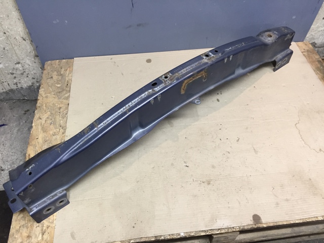 Підсилювач бампера переднього EG2150070 MAZDA