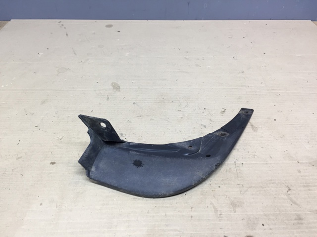 Переднє ліве ікло бампера EG21500W1C MAZDA