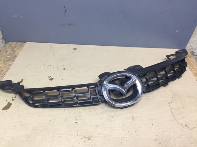 Решітка радіатора EG2150710D MAZDA