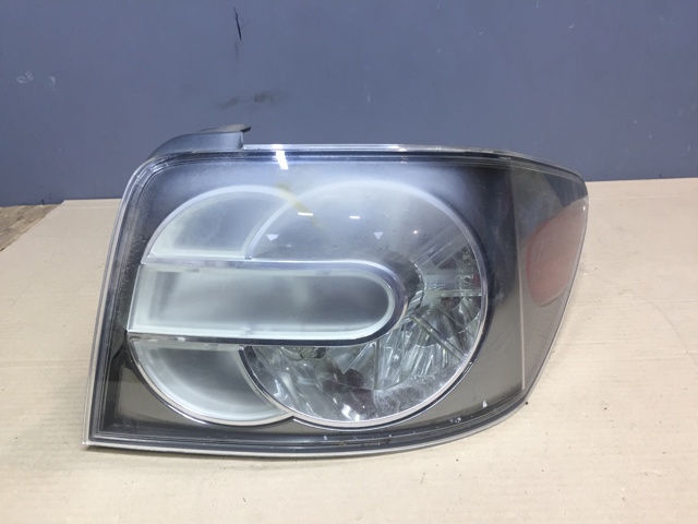 Ліхтар задній правий EG2151150E MAZDA
