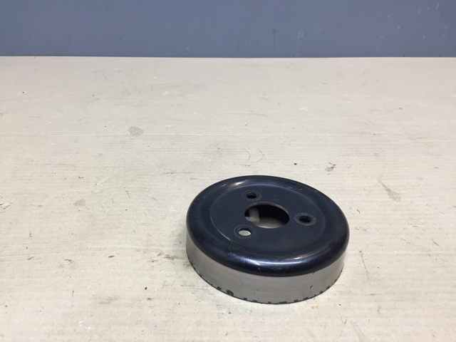 Шків водяного насоса L32715131 MAZDA