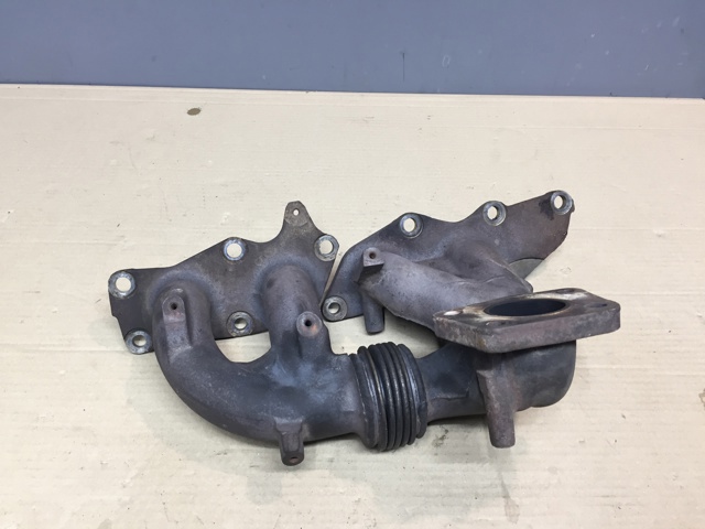 Колектор випускний L3K913450 MAZDA