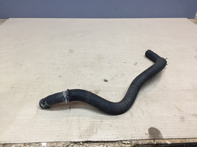 Патрубок системи охолодження L3K915260A MAZDA