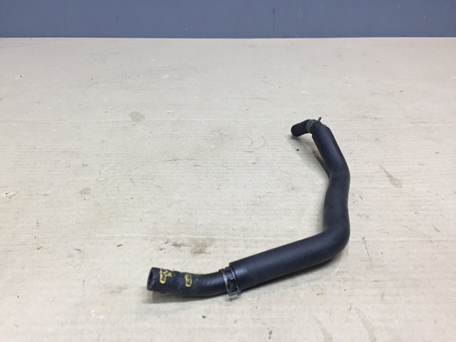 Патрубок системи охолодження L3M613680 MAZDA