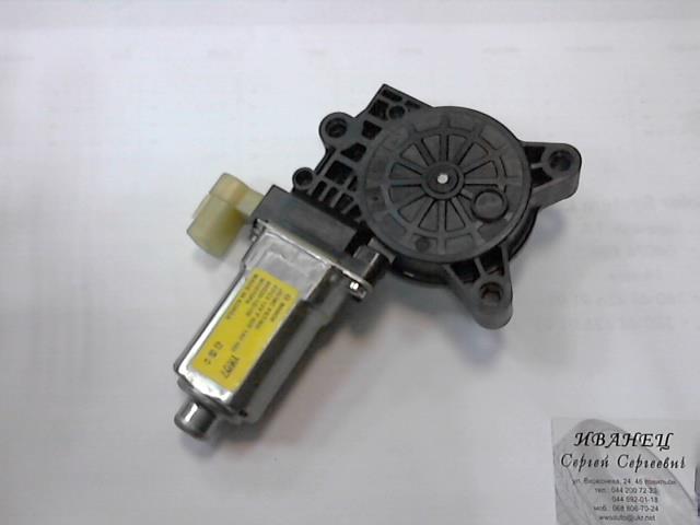 Мотор склопідйомника дверей передніх, правих 988201G100 HYUNDAI